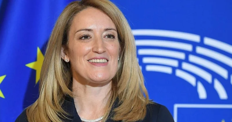 İranda azadlığın vaxtıdır Roberta Metsoladan PAYLAŞIM