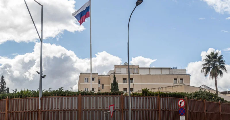 Дипломат шпион, ГРУ и исчезнувший миллиардер: что произошло на Кипре