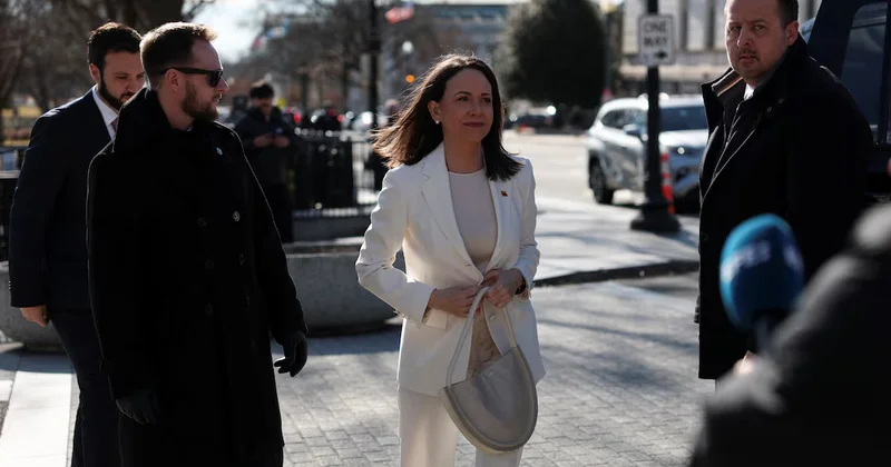 Maçado Ağ Evə gəldi: Trampla görüşdən gözləntilər