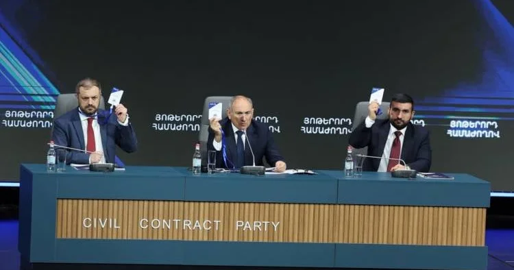 Paşinyan növbədənkənar qurultaya gedir