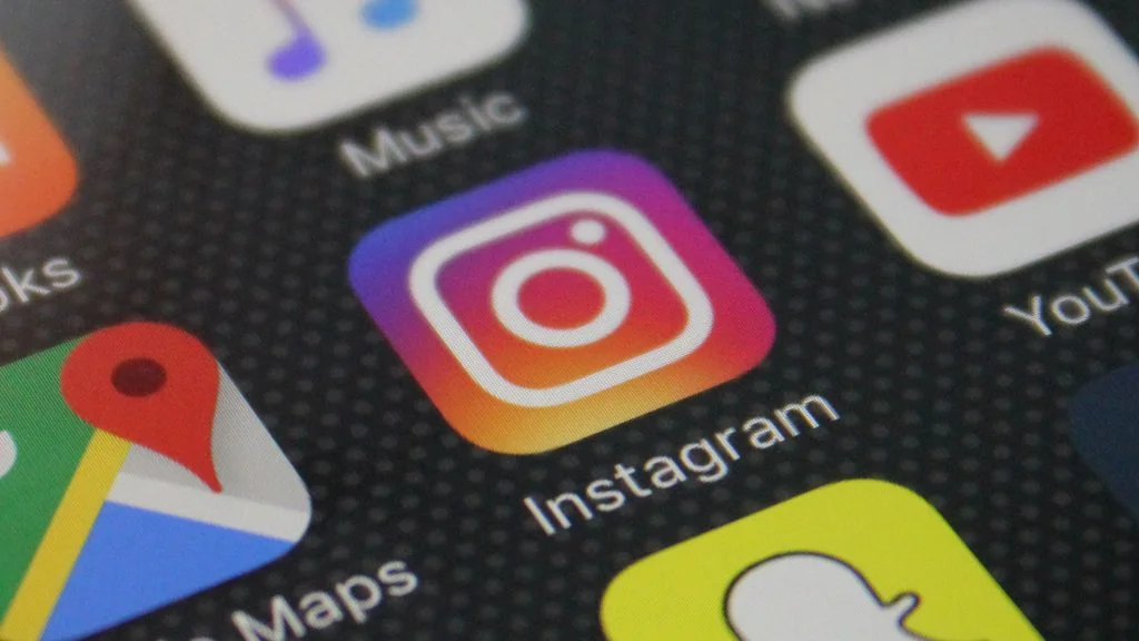 Instagram тестирует функцию не нравится