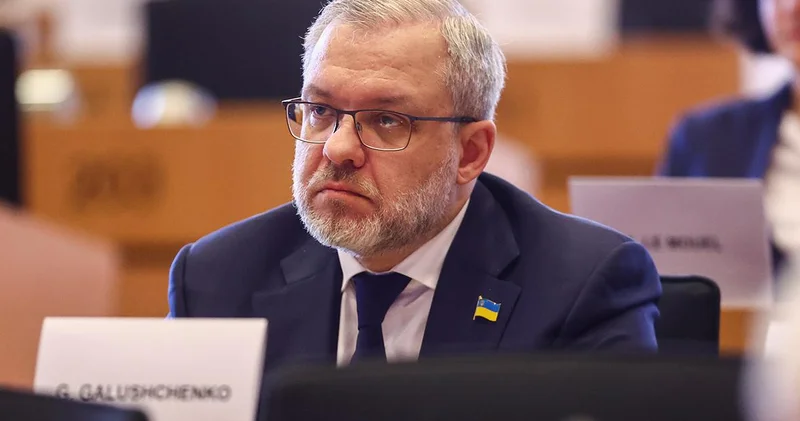 Бывшего украинского министра сняли с поезда и задержали Minval Politika