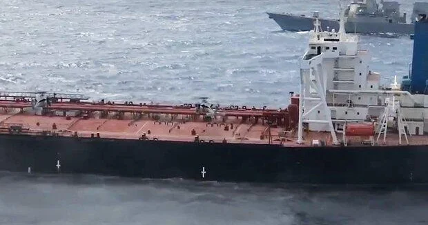 Американские военные захватили танкер с иранской нефтью ВИДЕО