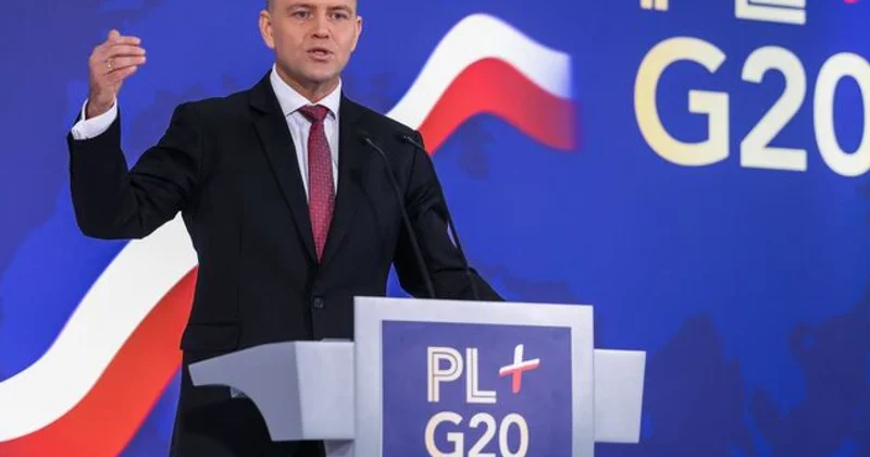Польше нужно собственное ядерное оружие заявил президент Навроцкий