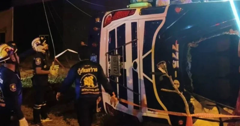 Tailandda avtobusun aşdı 40 dan çox insan xəsarət alıb