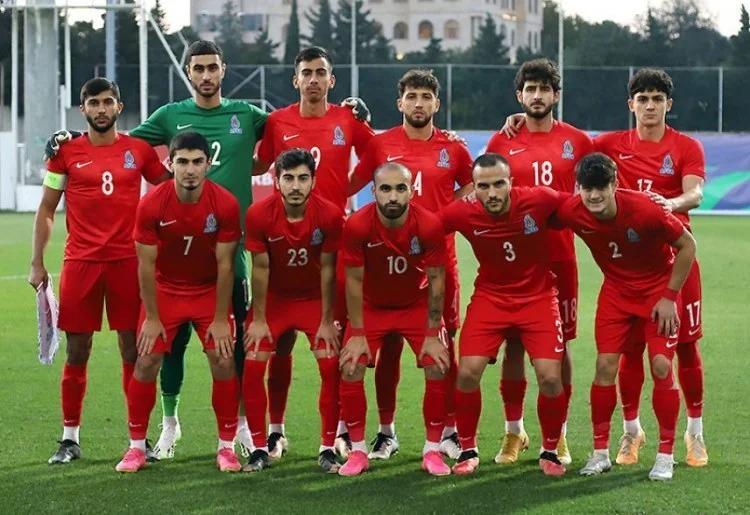 Ayxan Abbasov U 21 millisinə 27 futbolçu dəvət etdi SİYAHI