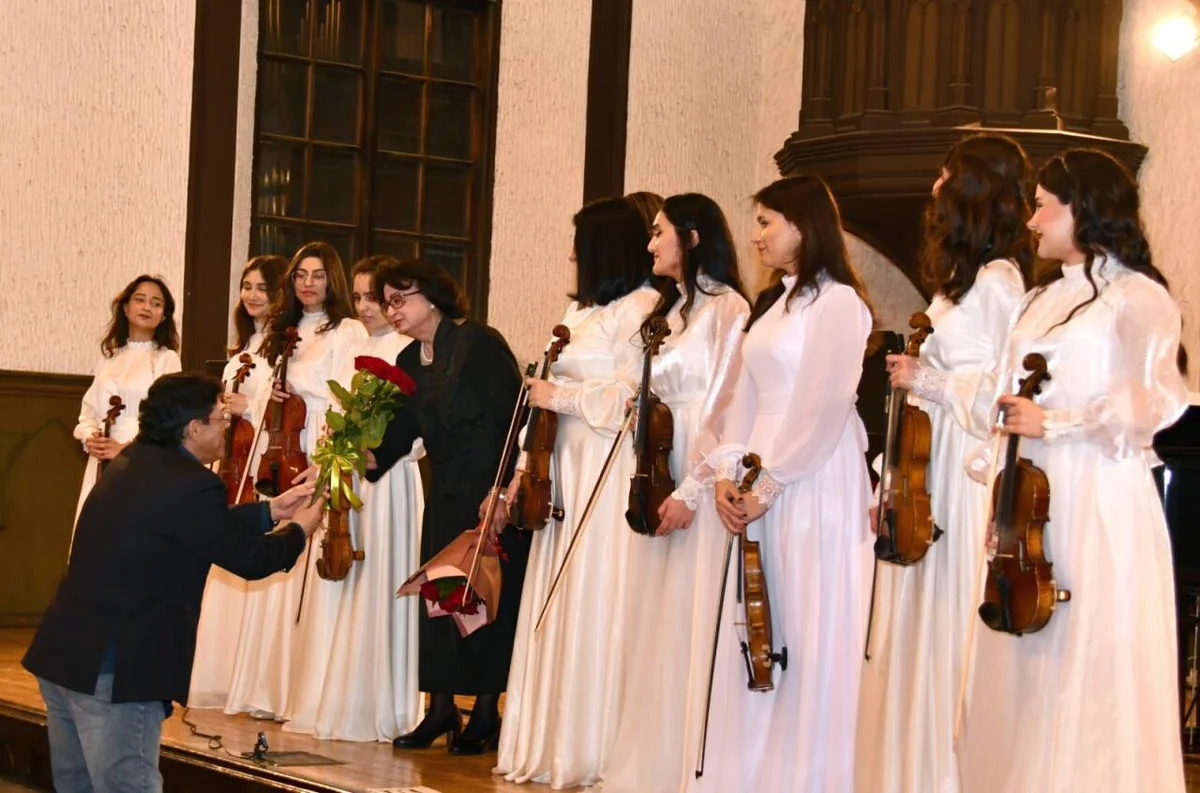 Detaşe Sabah” violinoçular ansamblının konserti keçirilib FOTOlar