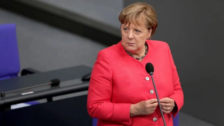 Angela Merkel: “Putin Avropa İttifaqını zəiflətməyə çalışır”