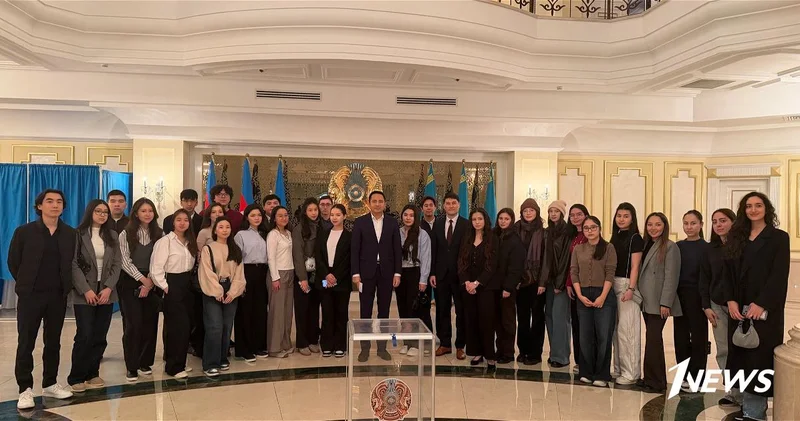 В Баку организовано голосование для граждан Казахстана в рамках референдума по новой Конституции ФОТО