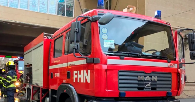 Bakıda çoxmərtəbəli yaşayış binasında yanğın Sakinlər təxliyə edildi