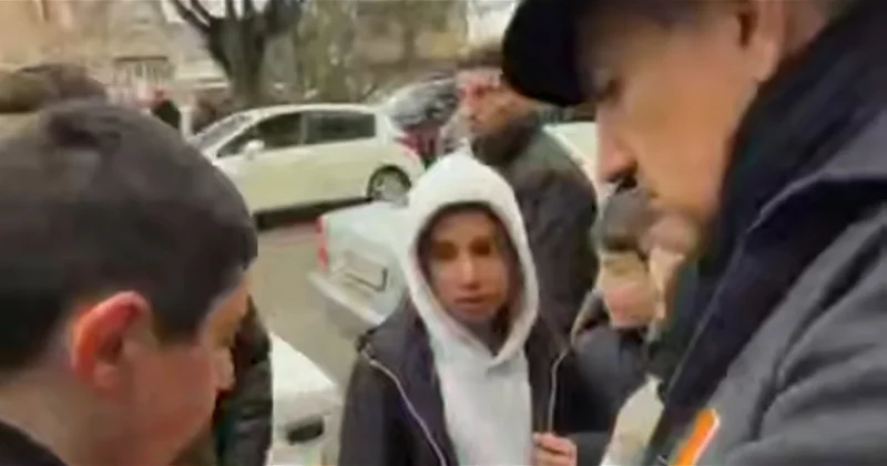 Пашинян подарил детям карту реальной Армении ВИДЕО