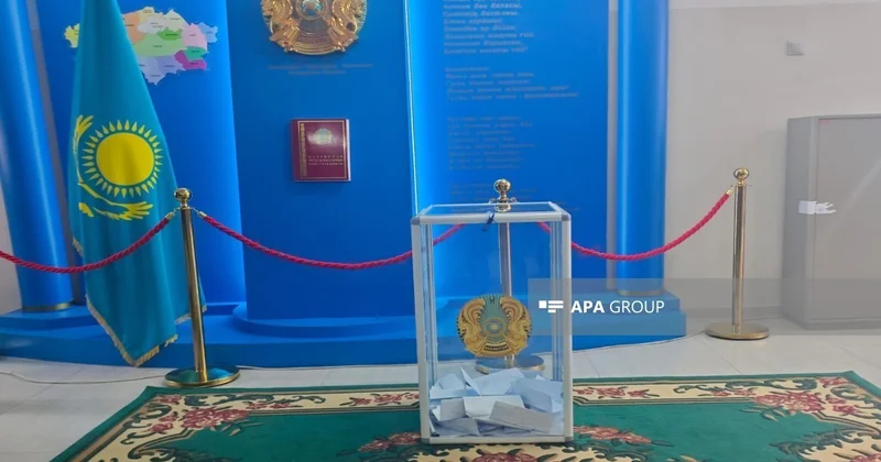 Qazaxıstanda referendum baş tutub