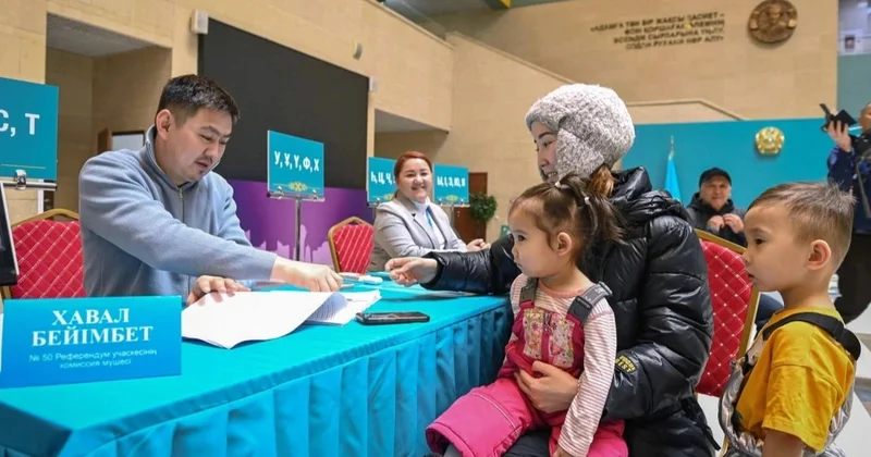 Более 50% избирателей проголосовали на референдуме в Казахстане