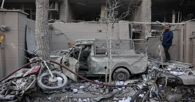 При бомбардировке жилого квартала в Ширазе пострадали несколько человек