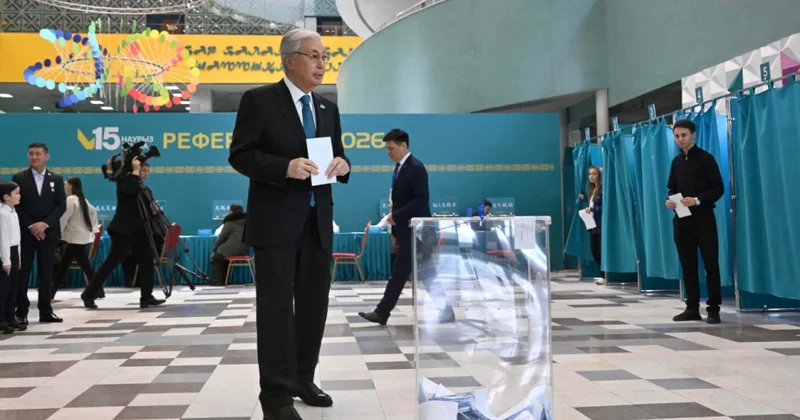 Qazaxıstan Prezidenti referendumda səs verib
