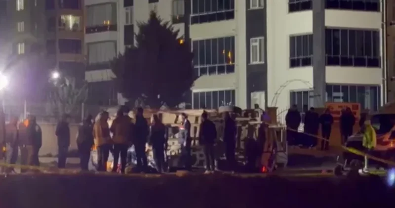 В тяжелом ДТП в Анкаре погибли двое, пострадали 12 человек