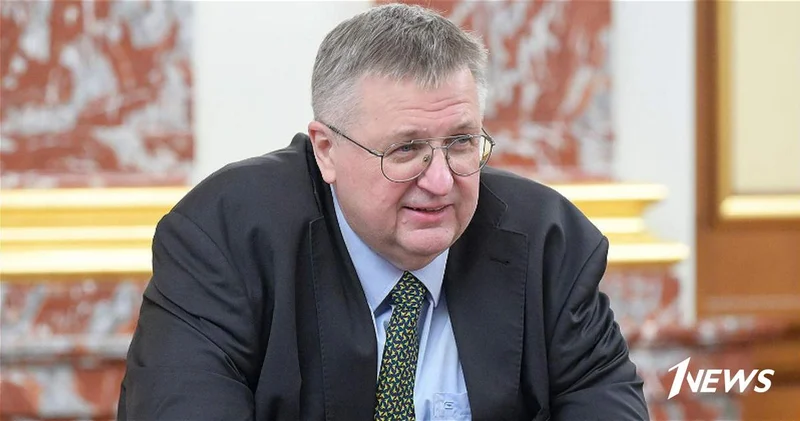 Алексей Оверчук прибыл с рабочим визитом в Азербайджан
