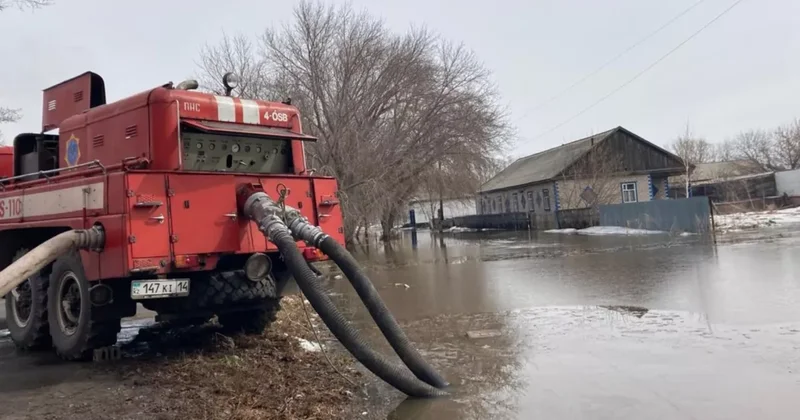 Казахстанский город затопило после сильных дождей