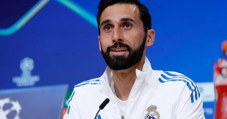 Kim olduğumuzu göstərməliyik Arbeloa
