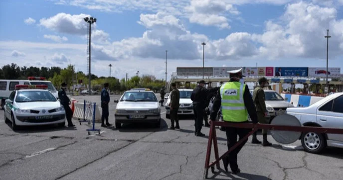 SEPAH İran küçələrində postlar qurub Əhali narazılıq edir FOTO