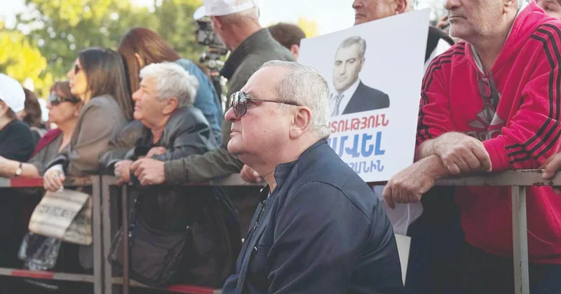 İrəvanda seçkiöncəsi hüquqi gərginlik