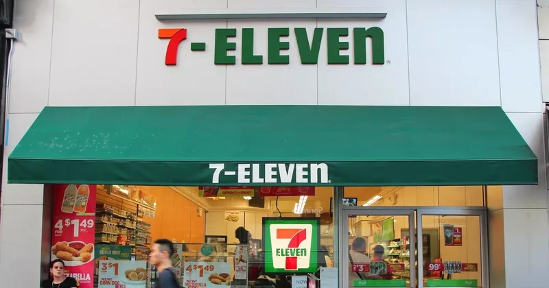 7 Eleven закрывает сотни магазинов в Северной Америке из за войны в Иране