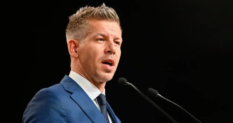 Мадьяр заявил, что Орбан снимет вето на кредит для Украины при возобновлении работы Дружбы