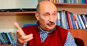 Zərdüşt Əlizadə: Ermənilər it günündə yaşayırlar, ölkə bərbad vəziyyətdədir MÜSAHİBƏ