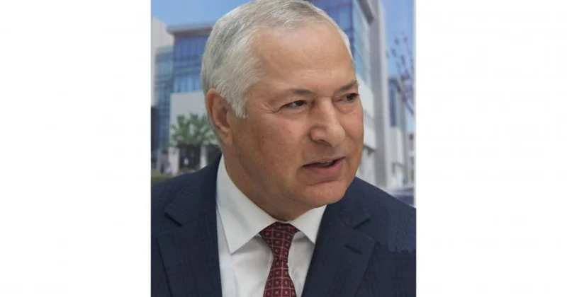 Cəmo bəyin satiralarında faşizmin ifşası Asif Rüstəmli yazır
