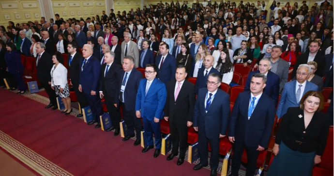 “Rəqəmsal dövrdə media və kommunikasiya fəaliyyəti” adlı konfransın açılışı olub FOTO