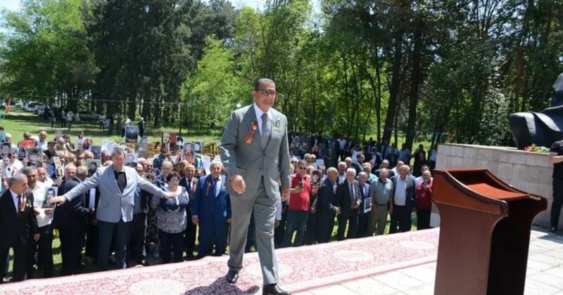 SSRİ bayrağı qaldırılan tədbir şuranın saytından silindi
