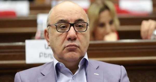 Ermənistan səfiri Kiriyenko ilə görüş üçün, görün, nələr edir