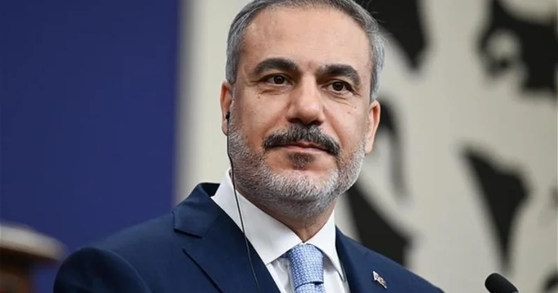 Türkiyə vasitəçi rolunda: Hakan Fidan və Medinski İstanbulda bir araya gəldilər