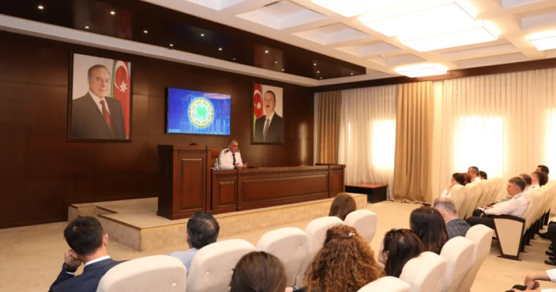 Əcnəbiləri əmək fəaliyyətinə cəlb edən işəgötürənlərlə görüş olub