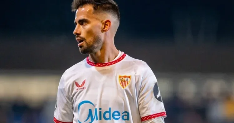 Sevilya nın futbolçusu klubdan ayrılacaq