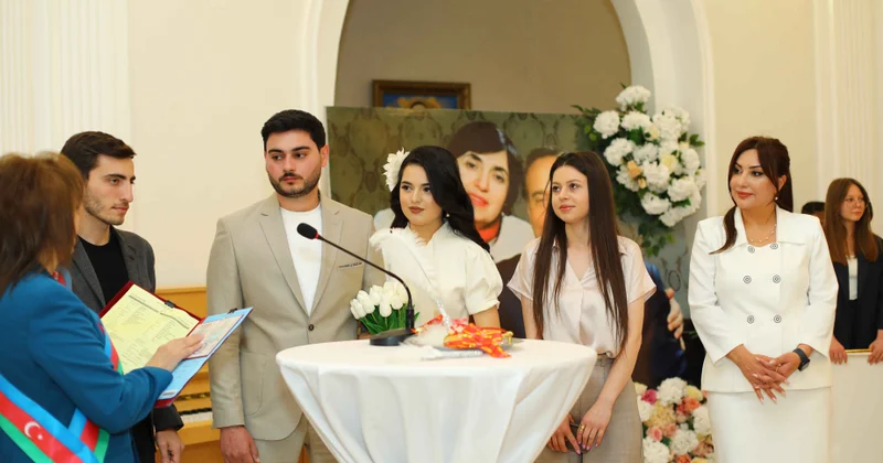 Şirvanda Beynəlxalq Ailə Günündə yeni ailə həyatı quran gənclərin nikah mərasimi keçirilib