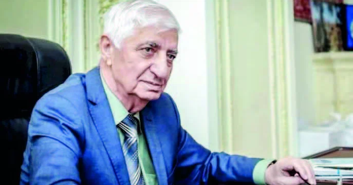 Gözəl şair, kamil ziyalı