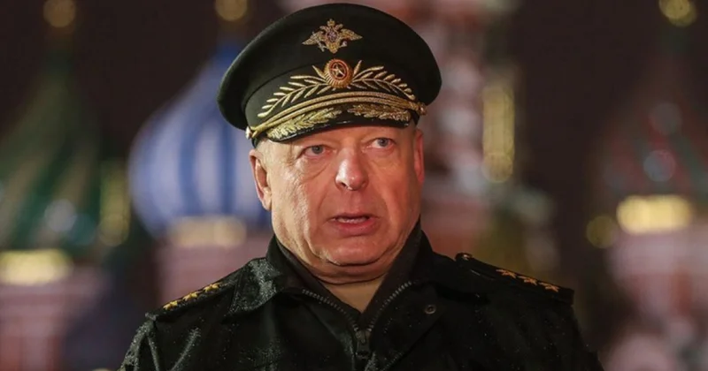 Путин уволил главкома Сухопутных войск