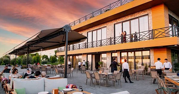 Əhalinin restoranlara xərclədiyi pul açıqlandı