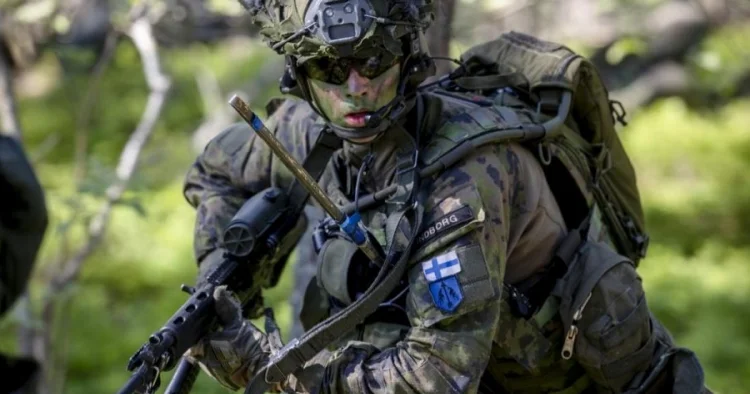Finlandiya ehtiyatda olan hərbçilərin çağırış yaşını 65 ə qaldırmaq istəyir