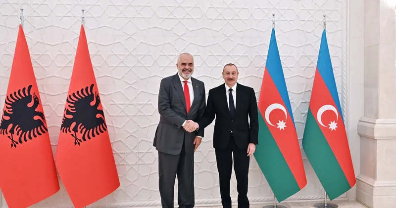 Prezident Edi Ramanı parlament seçkilərində qələbə münasibətilə təbrik edib
