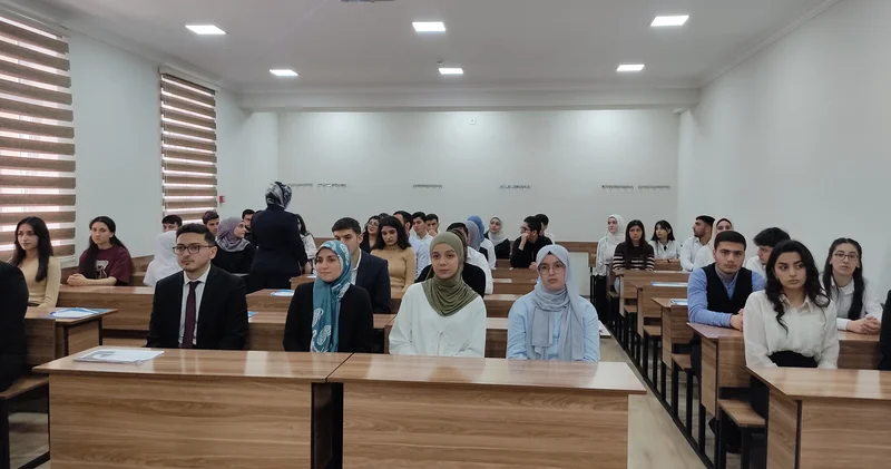 “Ailə dəyərlərimizə gənclərin baxışı” mövzusunda tədbir keçirilir YENİLƏNİR FOTOLAR