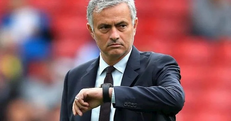 Mourinyo Portuqaliya millisi ilə ilkin müqavilə imzaladı
