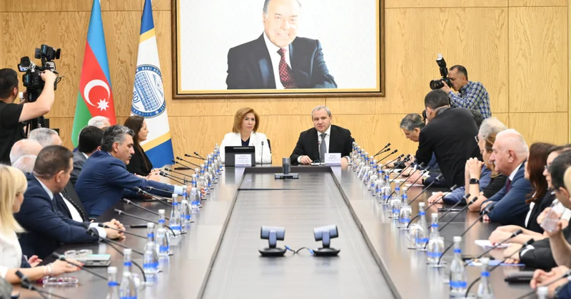 Bakı Dövlət Universitetində “Ənənəvi dəyərlərin və ailə institutunun qorunması təhsil prosesində vacib amil kimi” mövzusunda konfrans keçirilir