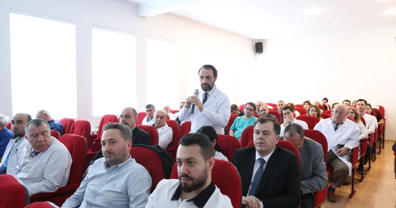 “Travmatologiya və ortopediyada müasir texnologiyaların tətbiqi” adlı konfrans keçirilib