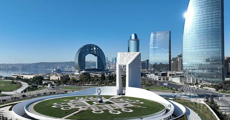 Mən turist olsaydım Şanlı tarixi yaşadan Zəfər parkı