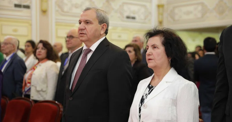 BDU da Beynəlxalq konfransın əsas sessiyasının açılışı olub FOTOLAR