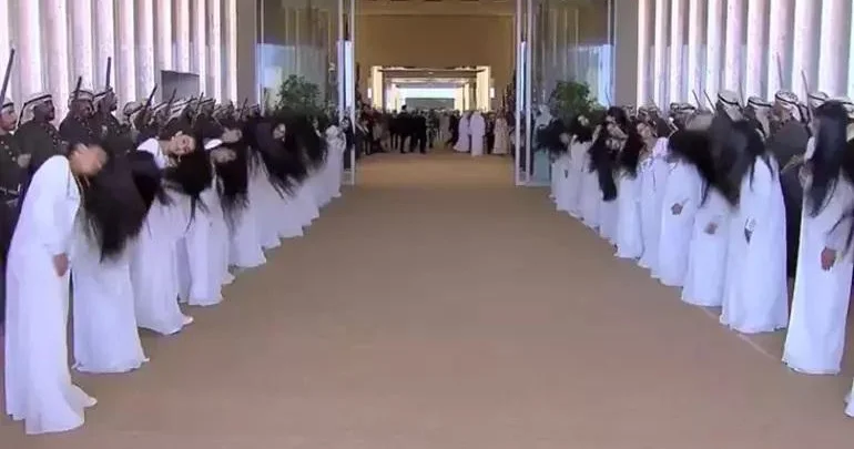 Tramp üçün BƏƏ də qeyri adi qarşılanma
