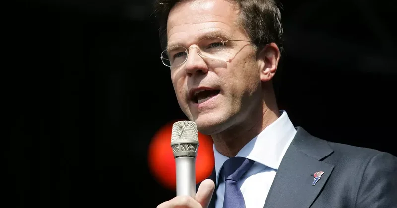 Rutte: NATO Baltik dənizindəki insidentlə bağlı Estoniya ilə təmasdadır