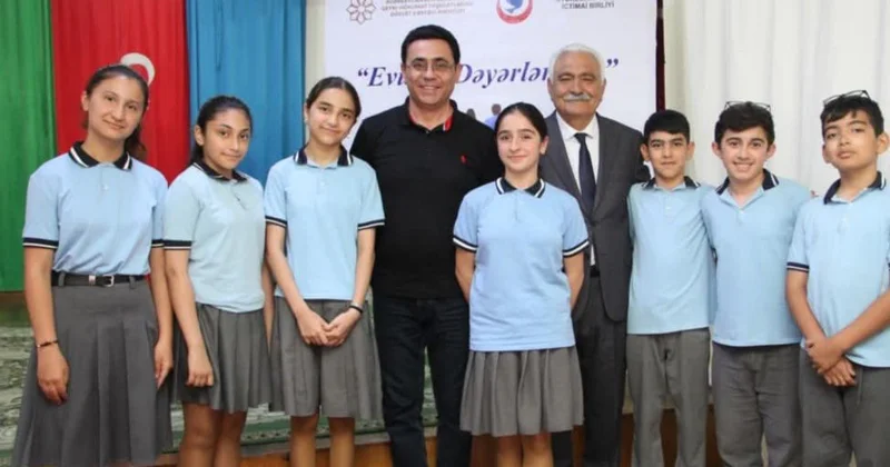 Demokratiyanın və Milli Dəyərlərin Təbliği İctimai Birliyi 206 saylı tam orta məktəbdə təlim keçirdi